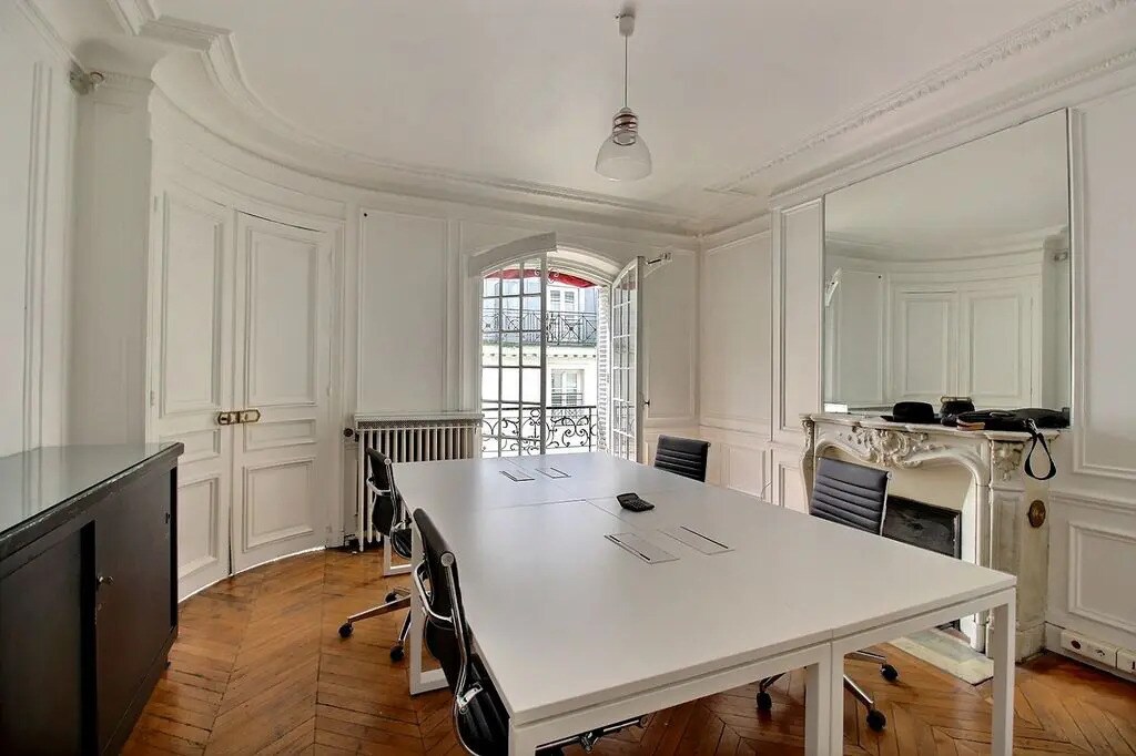 Office in Paris for lease Building Photo- Image 1 of 6