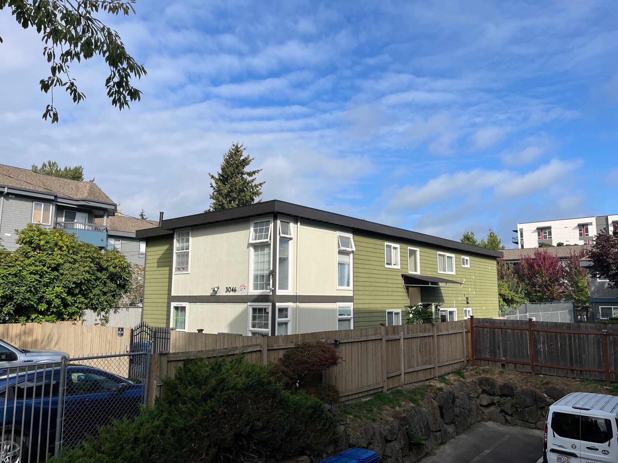 3046 NE 143rd St, Seattle, WA for sale Primary Photo- Image 1 of 1
