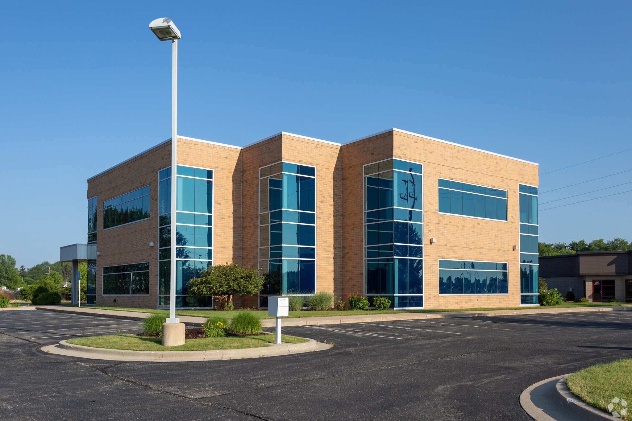 11275 Edgewater Dr, Allendale, MI for lease Building Photo- Image 1 of 3