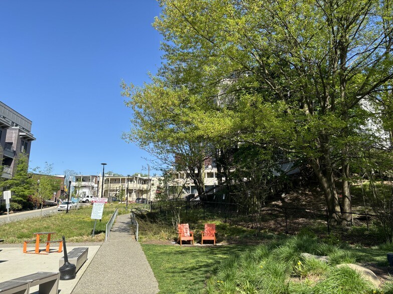 11 Clinton Pl, Morristown, NJ for sale - Building Photo - Image 3 of 5