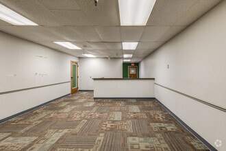 4606 S Garnett Rd, Tulsa, OK for lease Interior Photo- Image 2 of 17