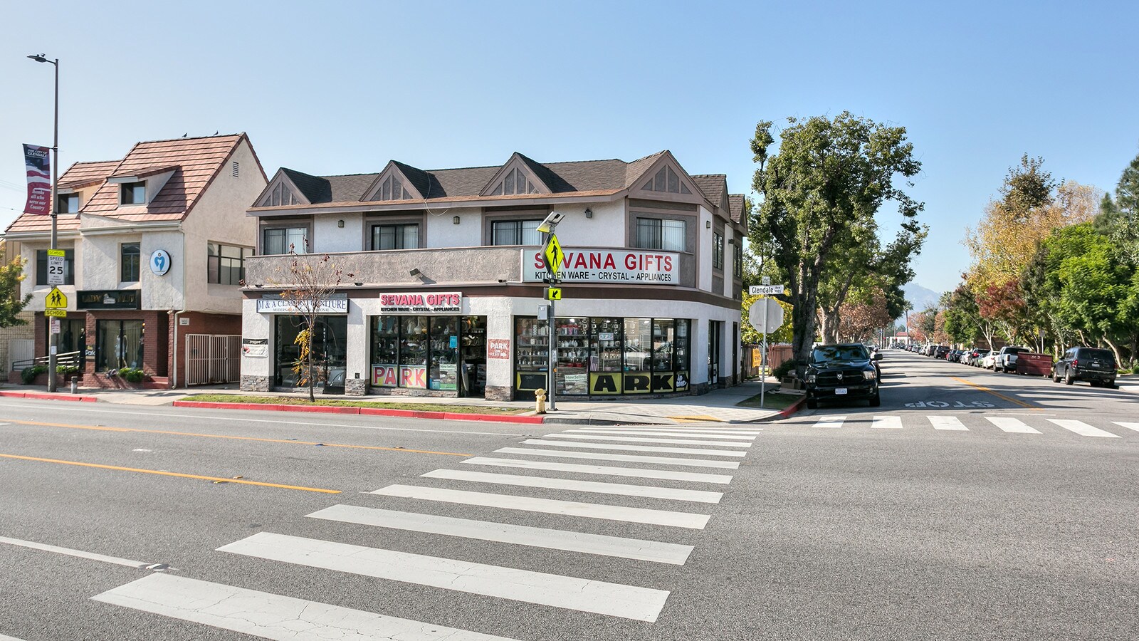901 S Glendale Ave, Glendale, CA 91205