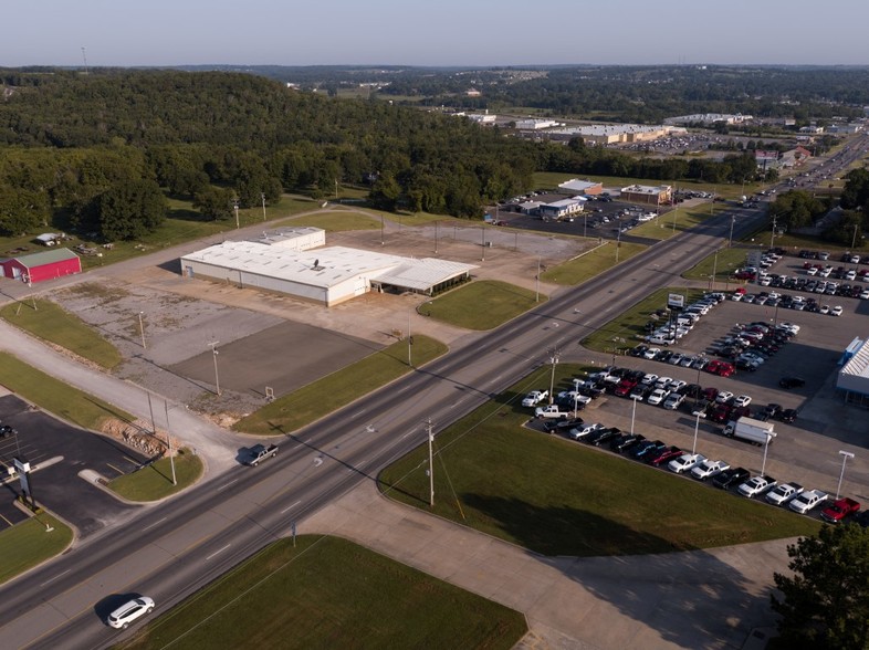 3000 S Muskogee Ave, Tahlequah, OK for lease - Aerial - Image 1 of 11