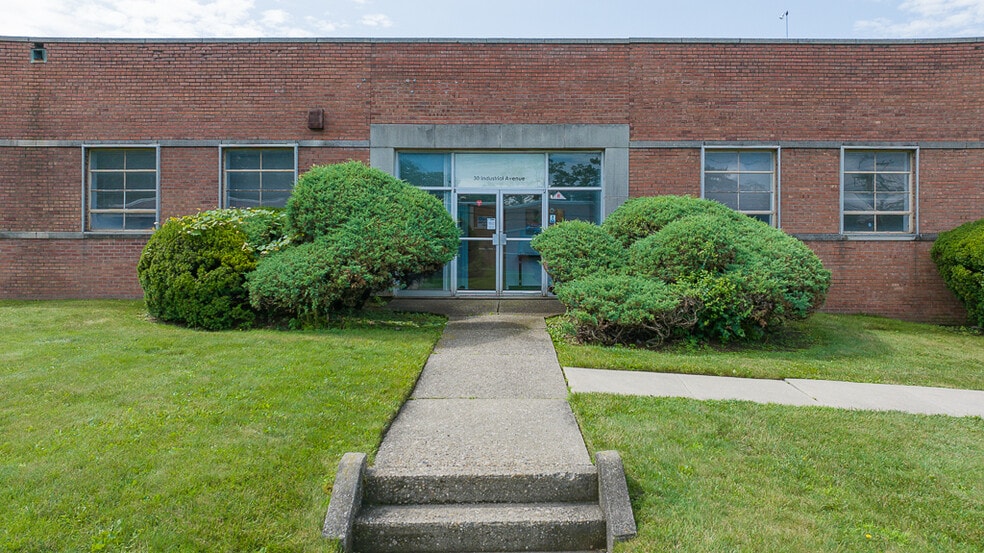 30 Industrial Ave, Mahwah, NJ for lease - Building Photo - Image 1 of 4