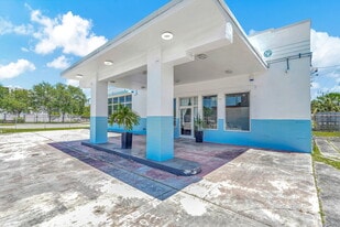 798 NW 62nd St - Convenience Store
