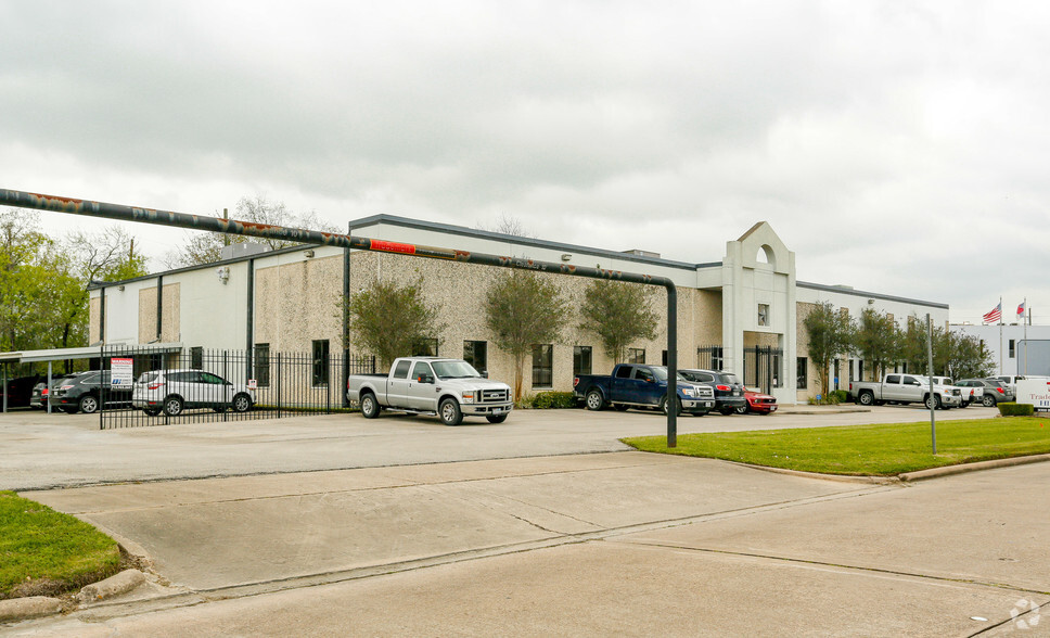 9300 Bamboo Rd, Houston, TX for sale - Primary Photo - Image 1 of 1