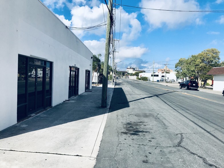 1109 Okeechobee Rd, West Palm Beach, FL for lease - Building Photo - Image 2 of 21