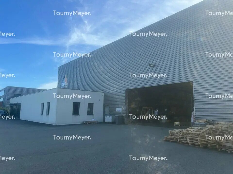 Flex in Vern-sur-Seiche for lease Building Photo- Image 1 of 3