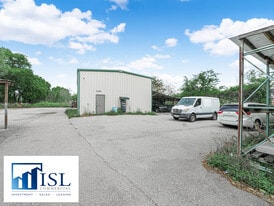Industrial building + 1 acre Fenced - Warehouse