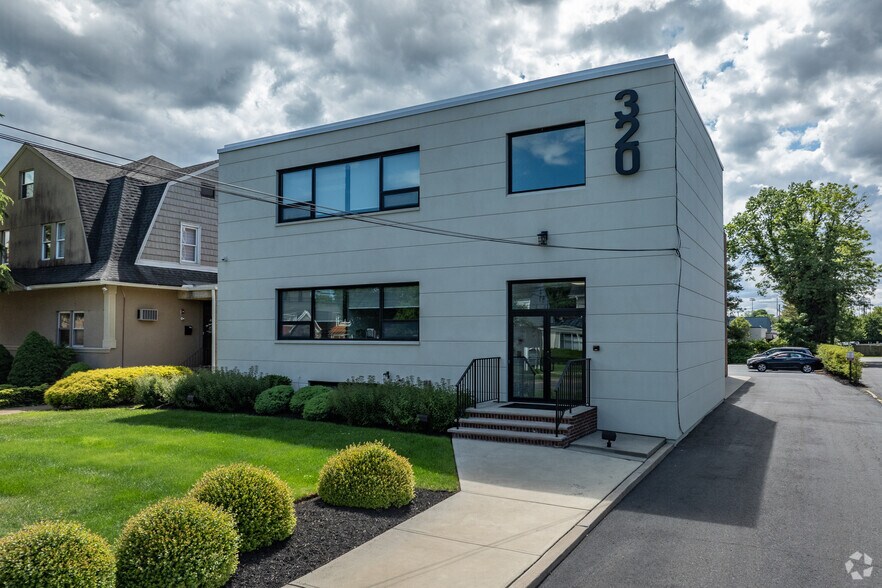 320 Broad St, Red Bank, NJ for sale - Primary Photo - Image 1 of 1