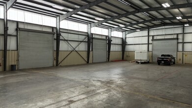 6812 Bourgeois Rd, Houston, TX for lease Building Photo- Image 2 of 9