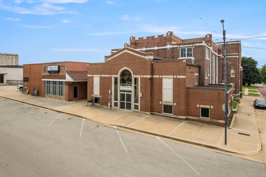 115-117 W Grand Ave, Tonkawa, OK for sale - Building Photo - Image 2 of 50