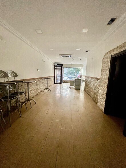 Retail in Córdoba for sale - Building Photo - Image 2 of 5