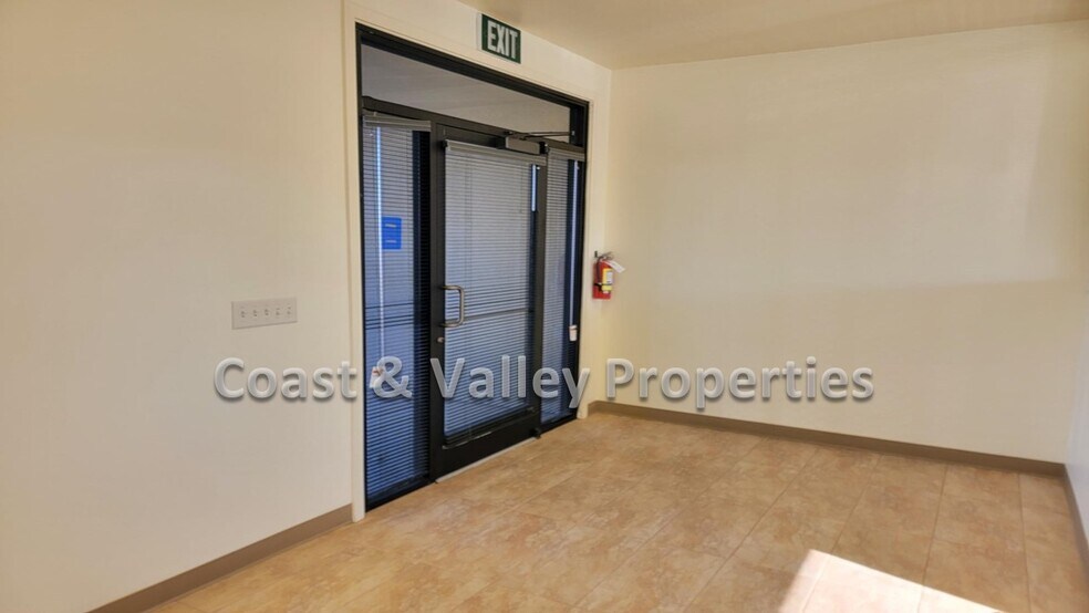 6-10 San Miguel Ave, Salinas, CA for lease - Lobby - Image 3 of 11