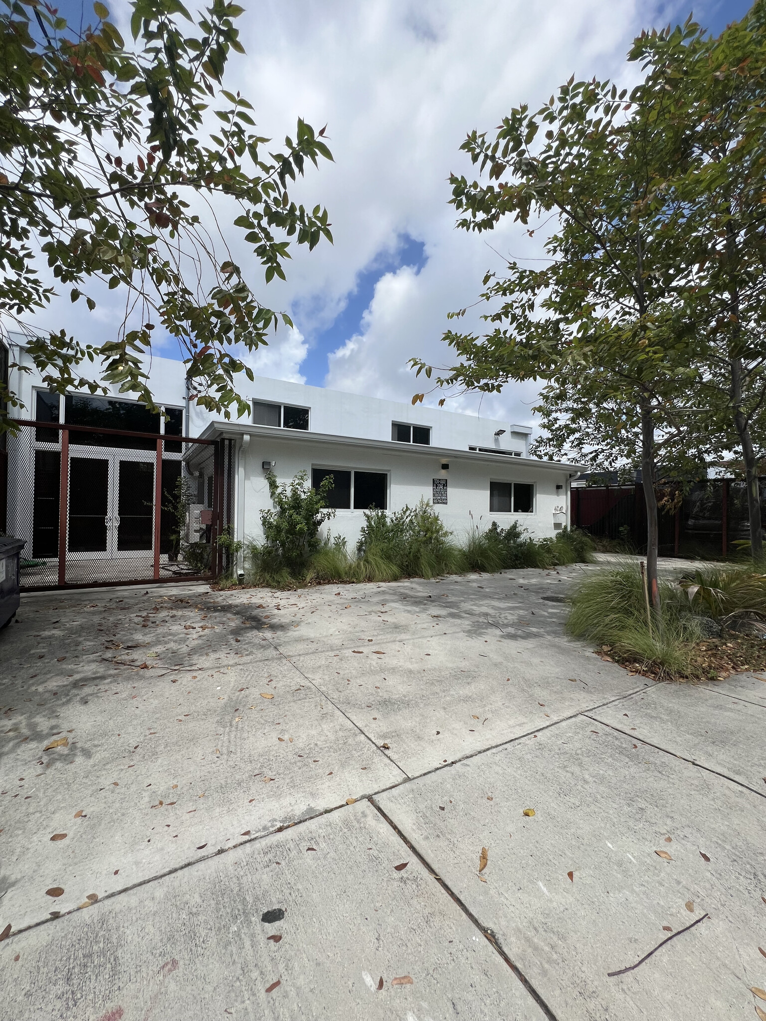 6240 NE 4th Ct, Miami, FL for lease Building Photo- Image 1 of 9