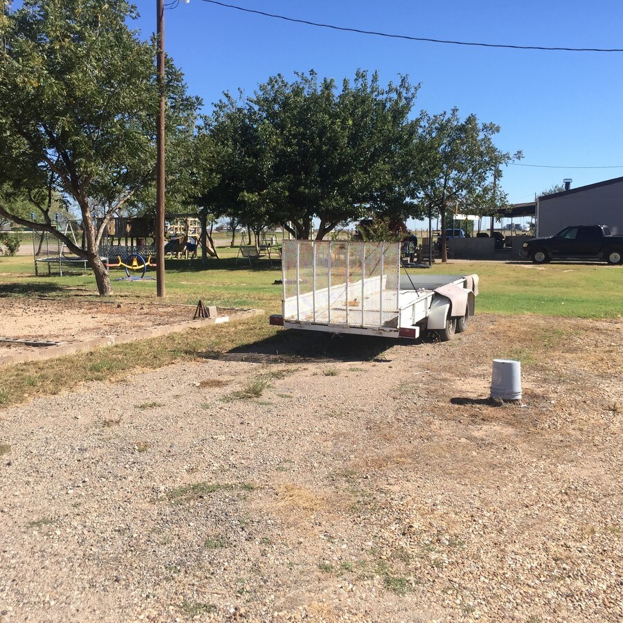 2203 Woodrow Rd, Lubbock, TX 79423