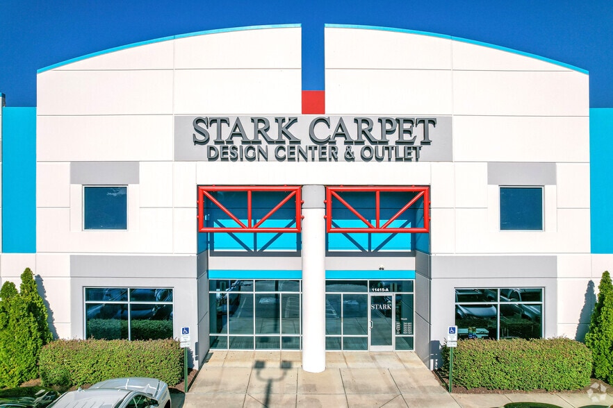 11415 Granite St, Charlotte, NC for lease - Building Photo - Image 2 of 5