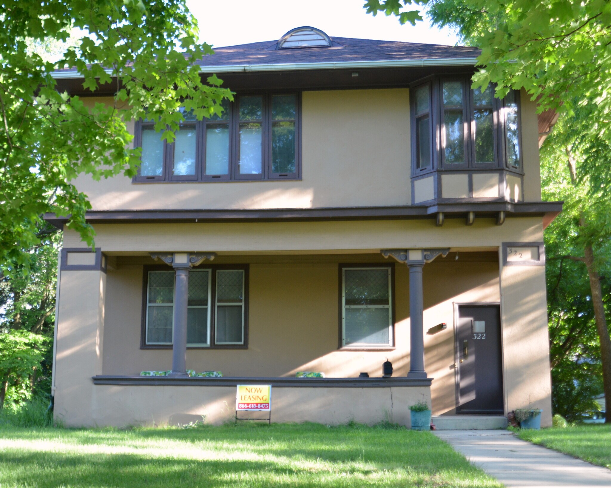 322 Augusta Ave, Dekalb, IL for sale Primary Photo- Image 1 of 1
