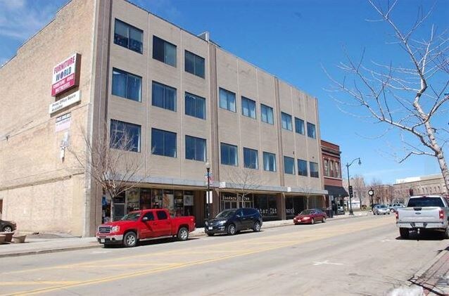 217 Main St, Oshkosh, WI for sale - Building Photo - Image 1 of 1