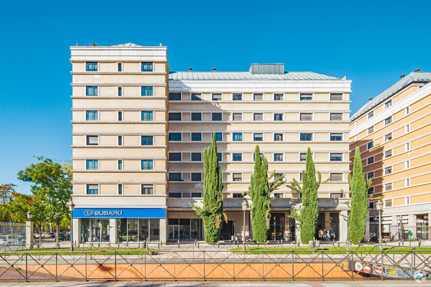 Calle de Santa Engracia, 120, Madrid, Madrid for lease - Building Photo - Image 2 of 5