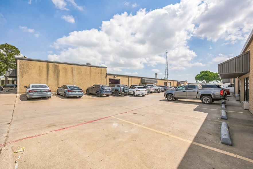 1000 Harrison Ave, Arlington, TX for lease - Building Photo - Image 3 of 5