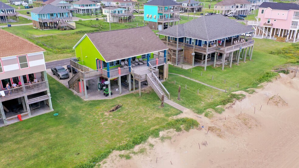 1126 Bluewater, Crystal Beach, TX 77650