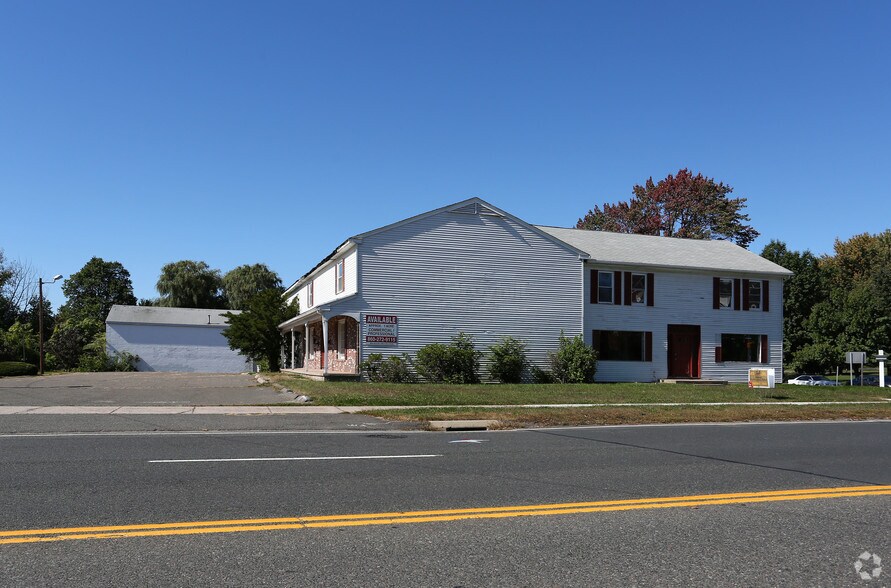 878 Enfield St, Enfield, CT for lease - Building Photo - Image 2 of 5