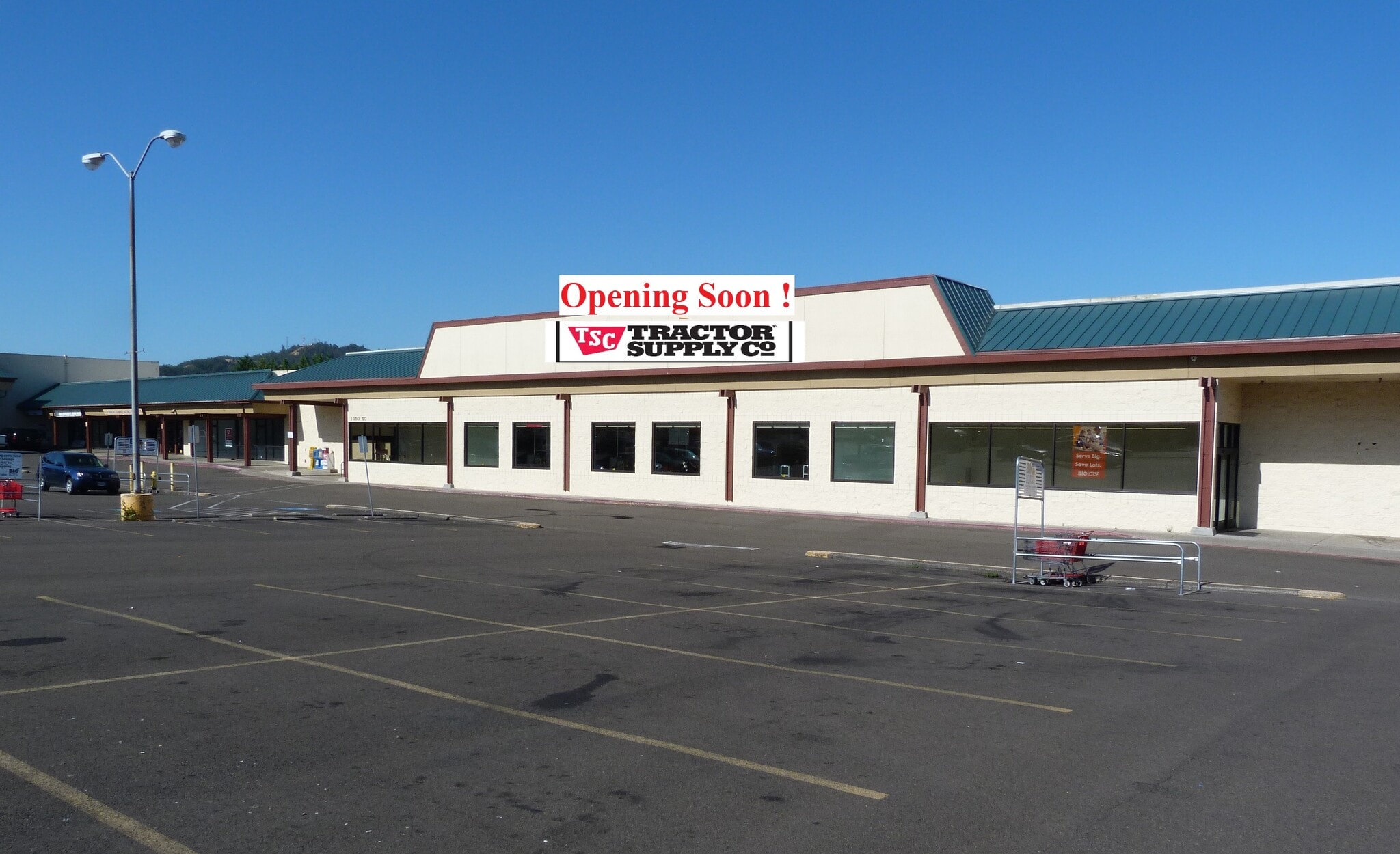 1350-24 to 30 NE Stephens St, Roseburg, OR for lease Building Photo- Image 1 of 3