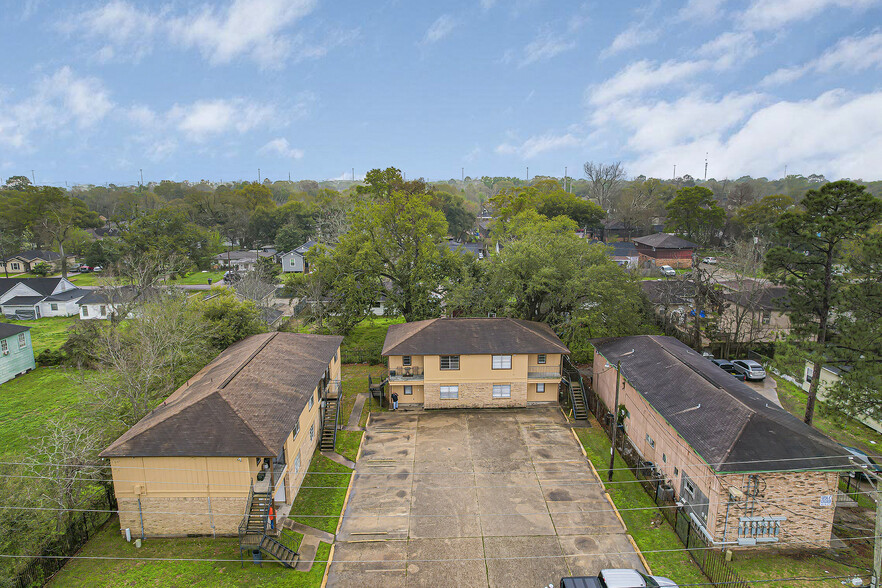 230 E Virginia St, Beaumont, TX for sale - Building Photo - Image 3 of 44