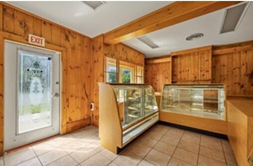 260 Stockbridge Rd, Great Barrington, MA for sale - Building Photo - Image 3 of 4
