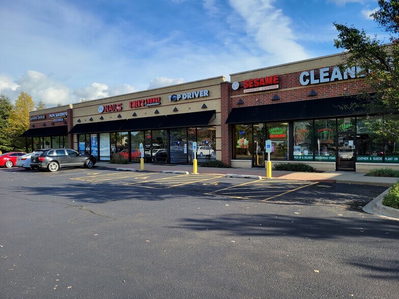 W Boughton Rd & Kings Rd, Bolingbrook, IL for sale - Building Photo - Image 1 of 1