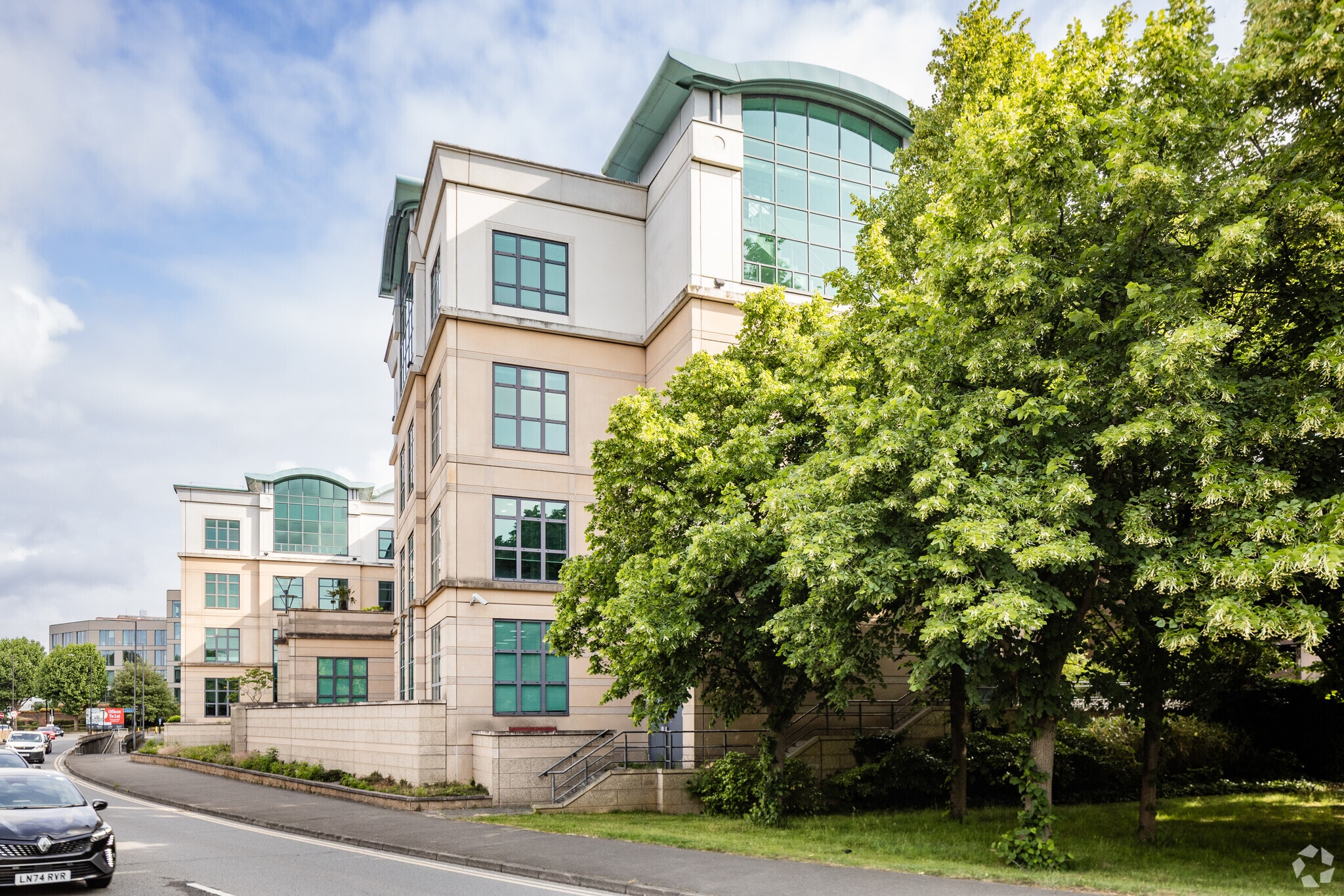 11 Vine St, Uxbridge for sale Primary Photo- Image 1 of 1