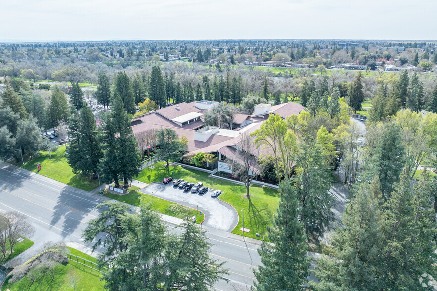 3636-3640 American River Dr, Sacramento, CA for lease - Aerial - Image 3 of 8