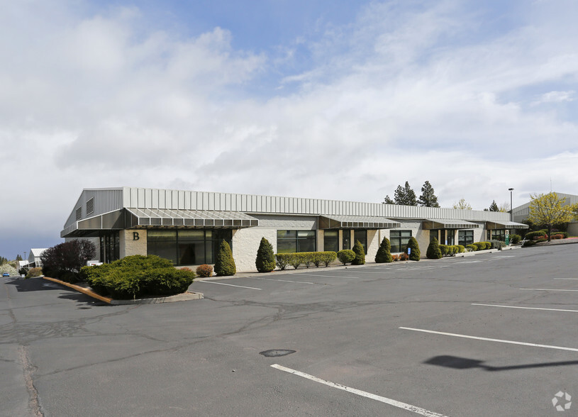 20300 Empire Ave, Bend, OR for lease - Primary Photo - Image 3 of 8