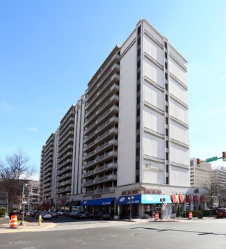 More details for 320 23rd St S, Arlington, VA - Retail for Lease