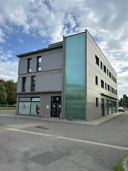 Office in Metz for lease - Building Photo - Image 2 of 10