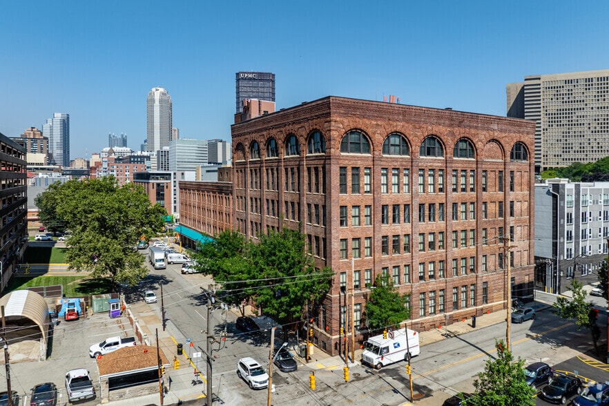 1425 Forbes Ave, Pittsburgh, PA for lease - Building Photo - Image 2 of 27