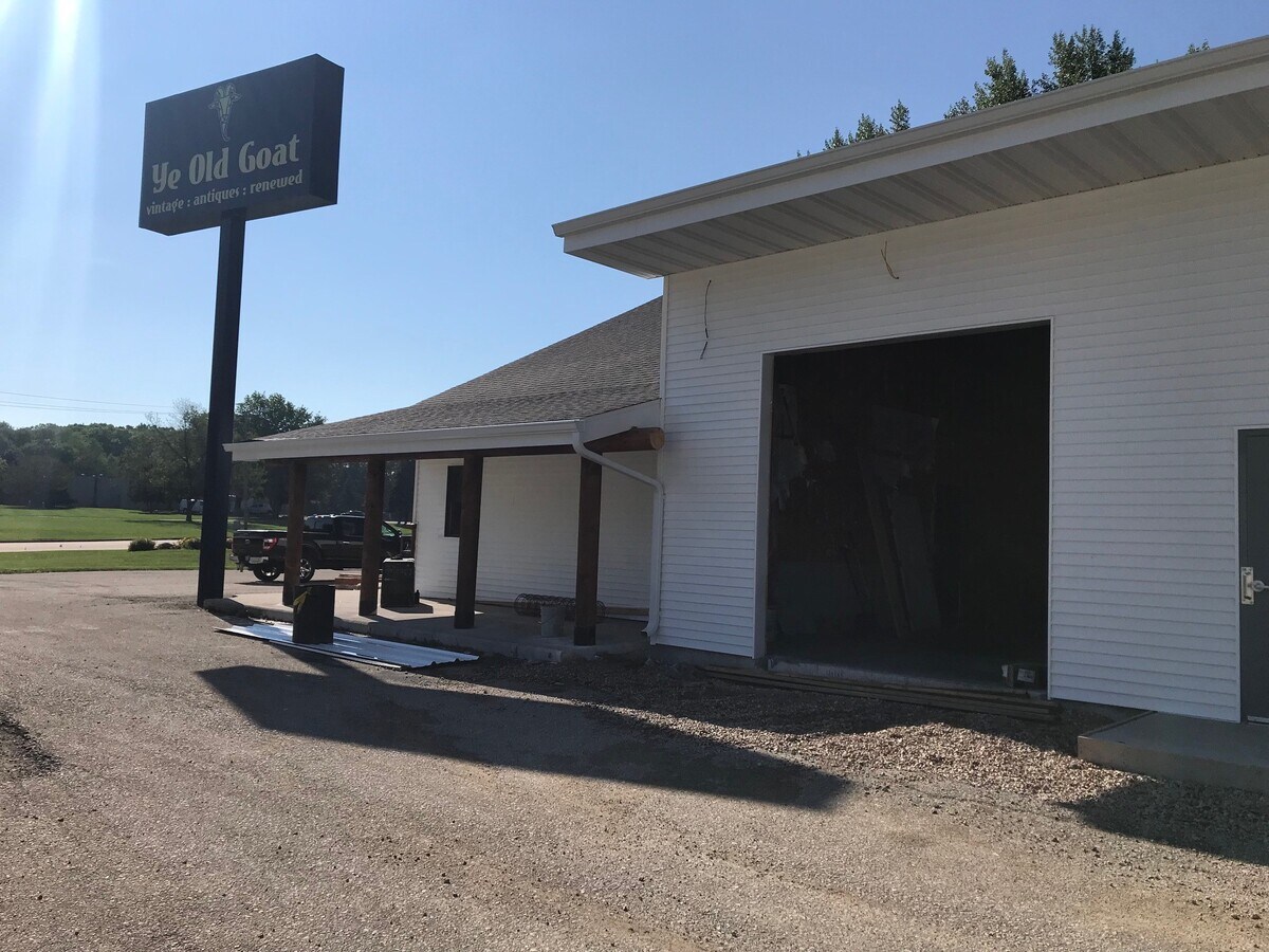 2755 Algoma Blvd, Oshkosh, WI 54901