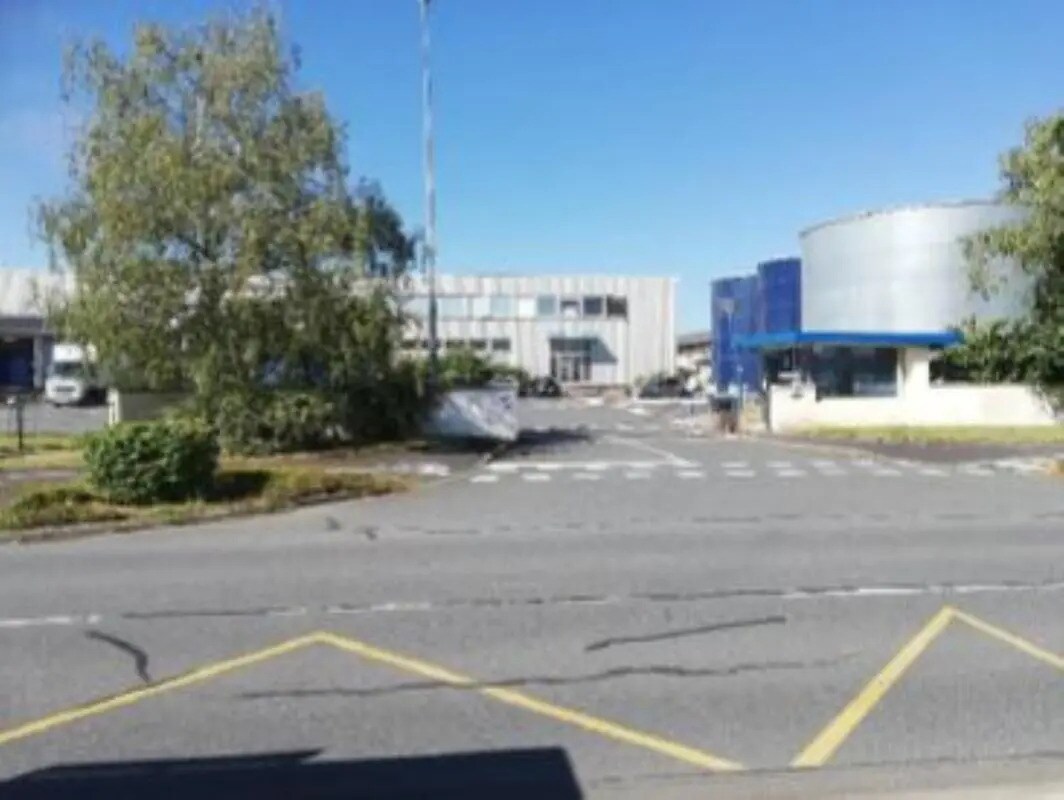 Industrial in Châteauroux for sale Building Photo- Image 1 of 18