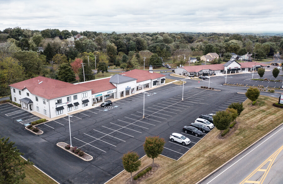 672-712 Main St, Harleysville, PA for lease - Building Photo - Image 3 of 9