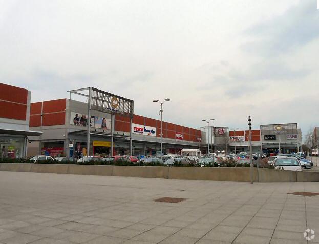 Crown Point Retail Park, Manchester for lease - Primary Photo - Image 1 of 9