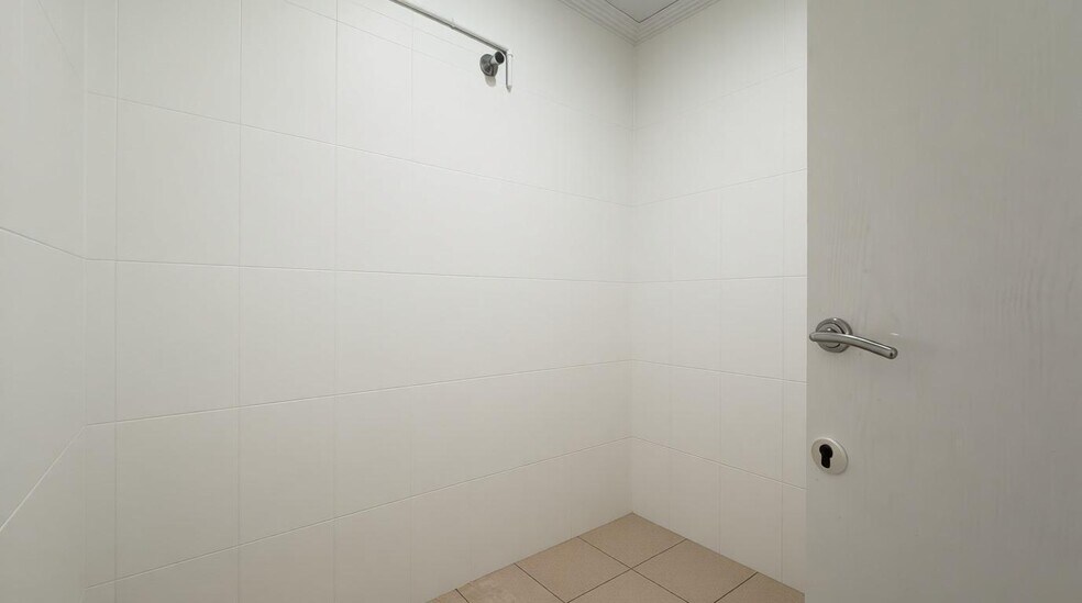 Retail in Dénia, Alicante for sale - Interior Photo - Image 2 of 9