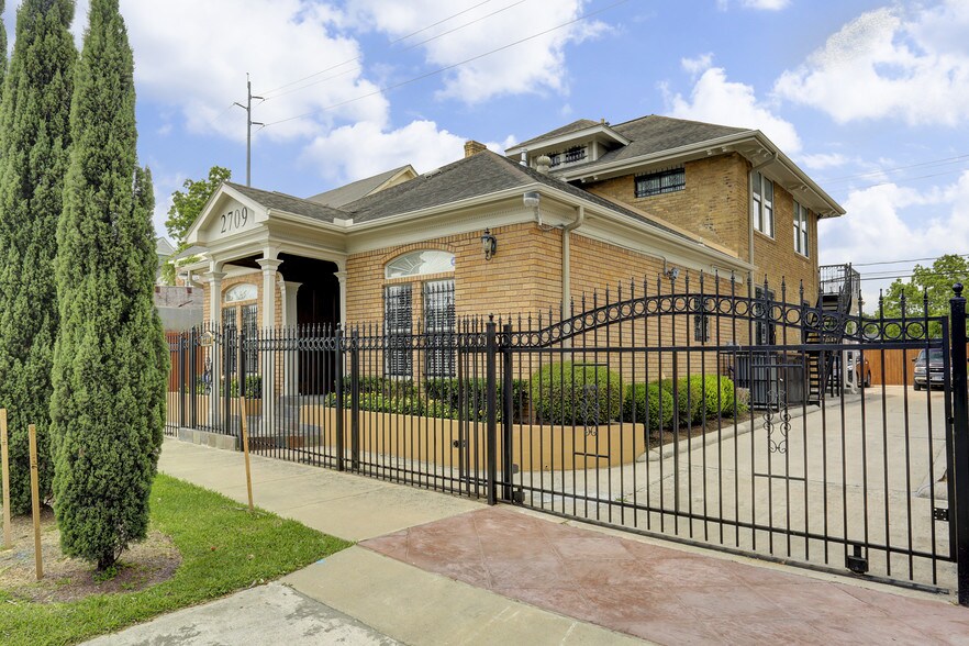 2709 Blodgett St, Houston, TX for sale - Building Photo - Image 2 of 25