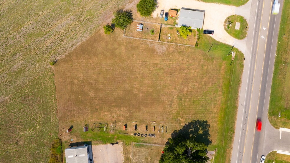 2000 W San Antonio St, Lockhart, TX for sale - Building Photo - Image 2 of 22