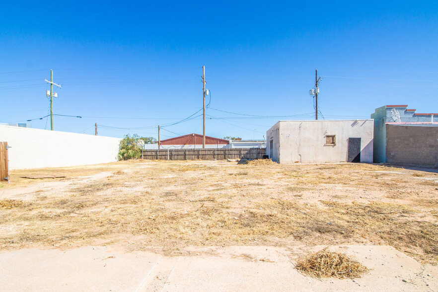 1937 Buddy Holly Ave, Lubbock, TX for sale - Primary Photo - Image 1 of 3