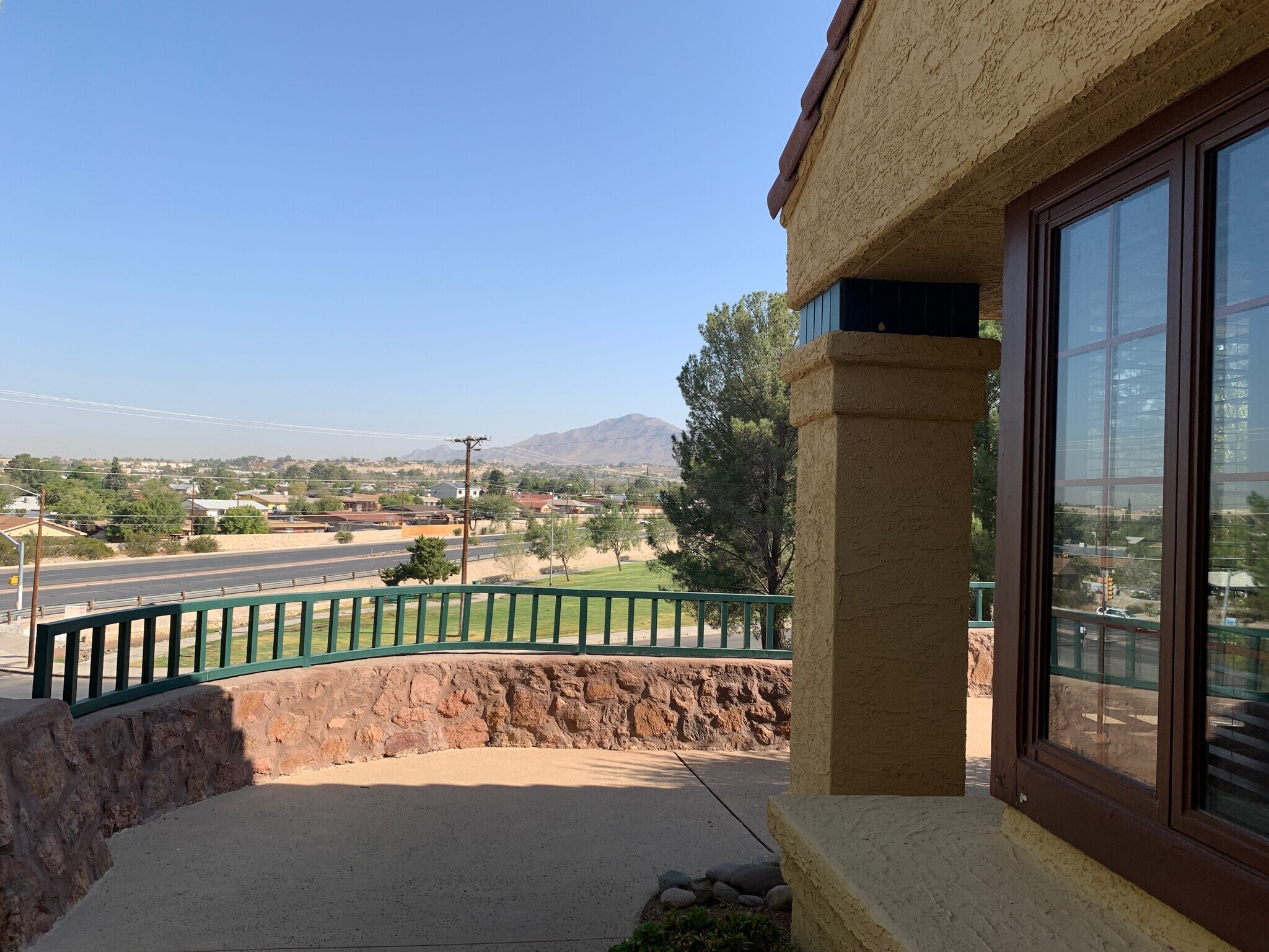 600 Sunland Park Dr, El Paso, TX 79912 Office for Lease