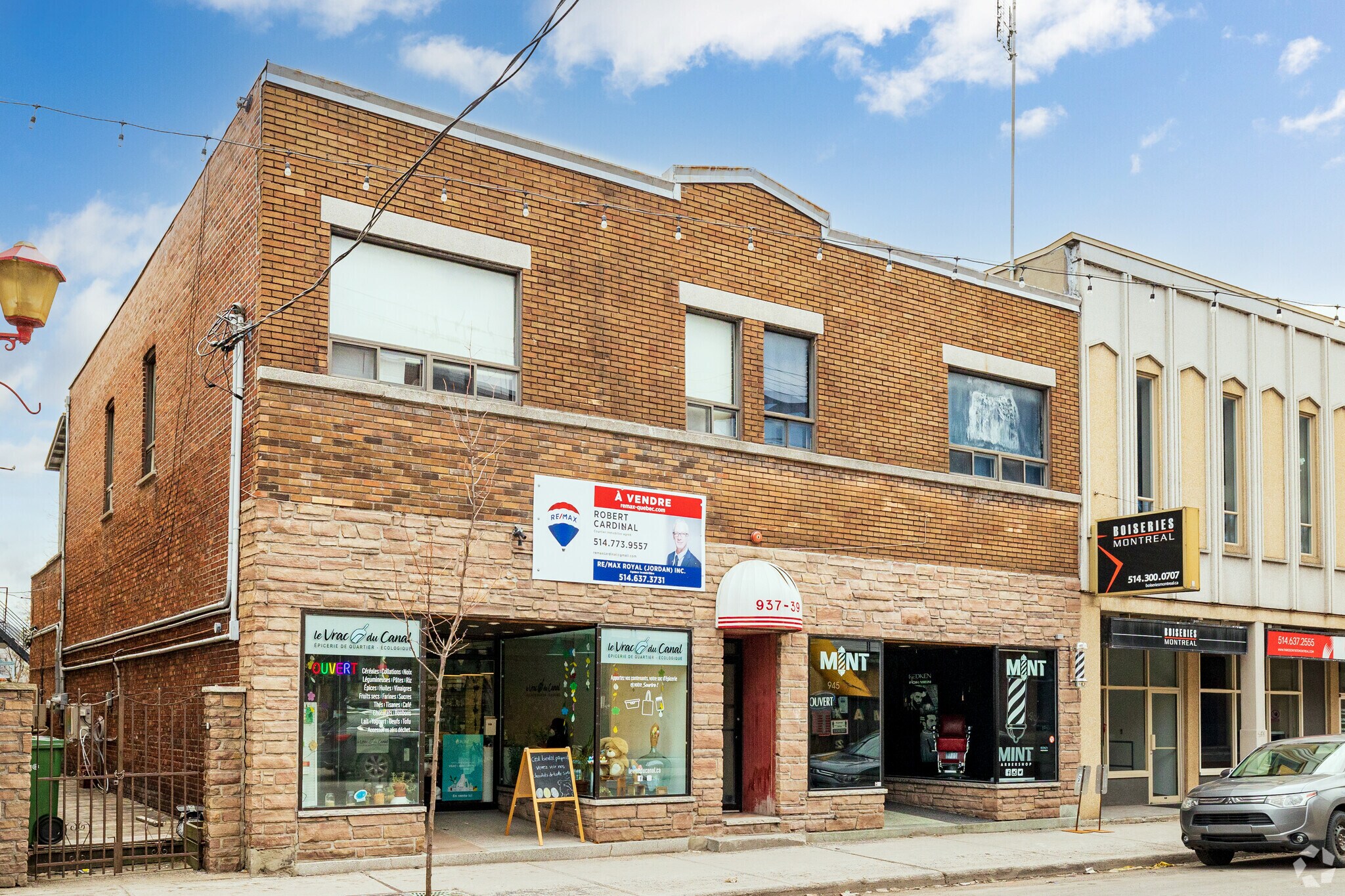 935-945 Rue Notre-Dame, Montréal, QC for sale Primary Photo- Image 1 of 1