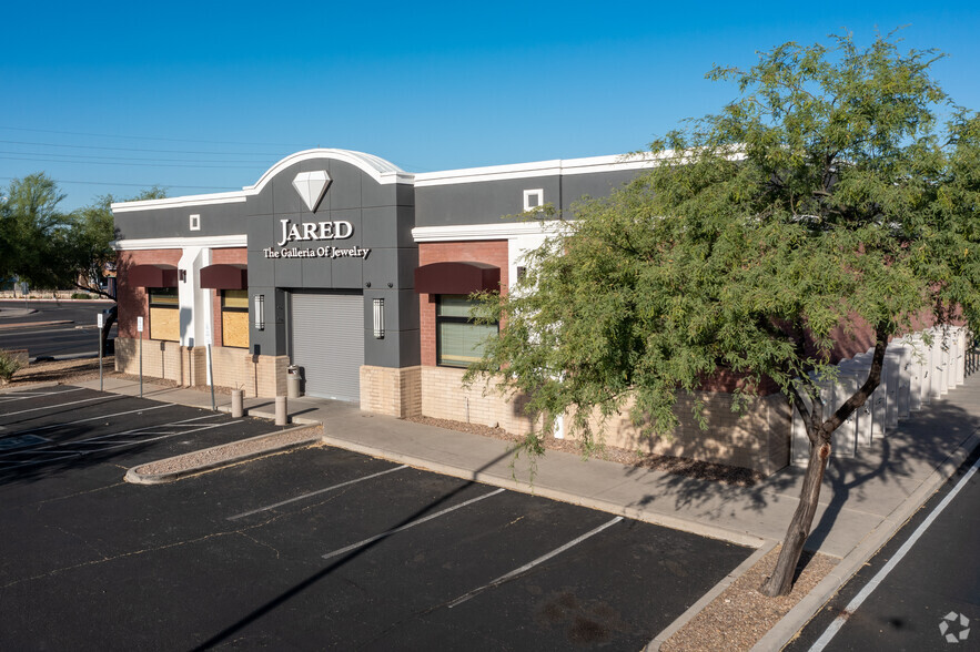 5955 E Broadway Blvd, Tucson, AZ for lease - Primary Photo - Image 1 of 9