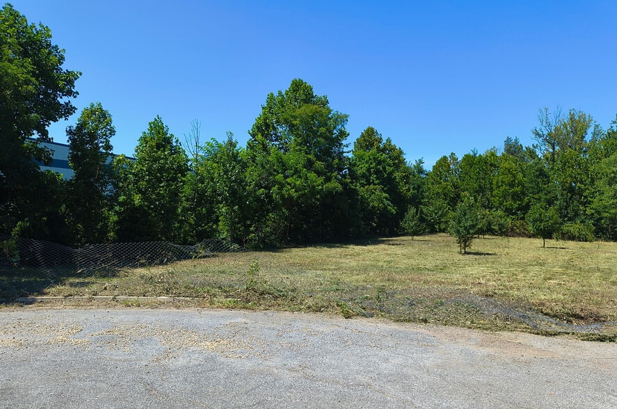 7500 Ogden Dr, Clinton, MD for sale - Building Photo - Image 3 of 4