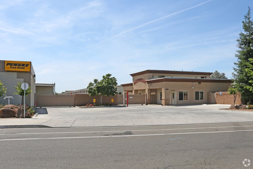 3515 W Dakota Ave, Fresno, CA for sale - Primary Photo - Image 1 of 1